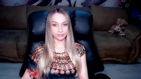 private open online show from September 12, 2025, 3:23 pm