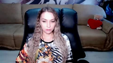 Snapshot of lovellymalina chatting on March 29, 2026, 1:11 pm private open online show from March 29, 2026, 1:11 pm