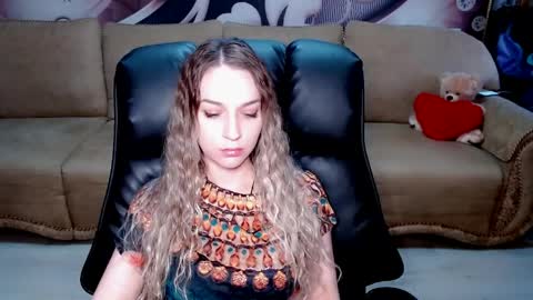 Snapshot of lovellymalina chatting on April 2, 2026, 1:20 pm private open online show from April 2, 2026, 1:20 pm