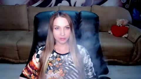 Snapshot of lovellymalina chatting on April 18, 2026, 1:26 pm private open online show from April 18, 2026, 1:26 pm