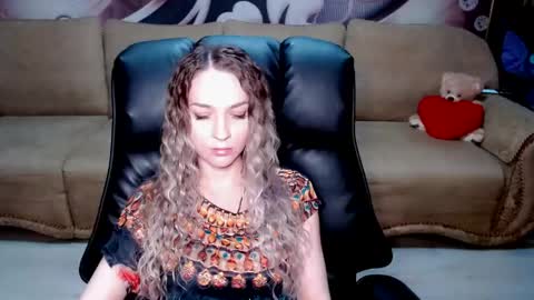 Snapshot of lovellymalina chatting on April 29, 2026, 3:16 pm private open online show from April 29, 2026, 3:16 pm