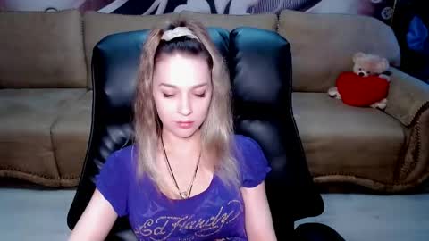 Snapshot of lovellymalina chatting on May 10, 2026, 2:11 pm private open online show from May 10, 2026, 2:11 pm