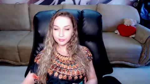 Snapshot of lovellymalina chatting on May 25, 2026, 11:49 am private open online show from May 25, 2026, 11:49 am
