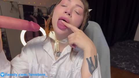 Snapshot of lovelorn_ chatting on December 20, 2024, 6:08 am Elsa online show from December 20, 2024, 6:08 am