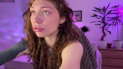 Snapshot of lovelorn_ chatting on April 5, 2026, 5:59 am Elsa online show from April 5, 2026, 5:59 am