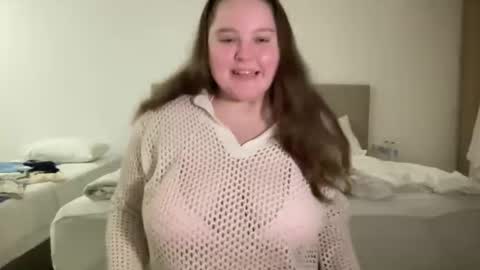 Snapshot of lovely___alice chatting on September 8, 2025, 8:19 pm Alice online show from September 8, 2025, 8:19 pm
