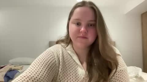 Snapshot of lovely___alice chatting on September 13, 2025, 6:18 pm Alice online show from September 13, 2025, 6:18 pm