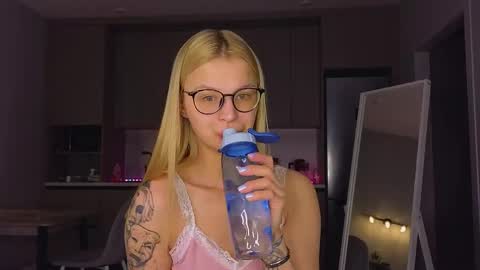 Jenny online show from May 5, 2026, 4:37 pm