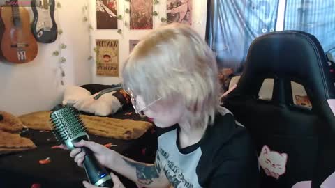 Cassie online show from May 15, 2026, 7:54 pm