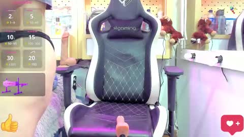 Chloe online show from March 11, 2025, 10:29 am