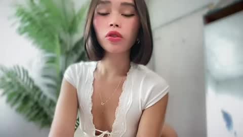 lovely_cittie18 online show from May 13, 2026, 3:48 am