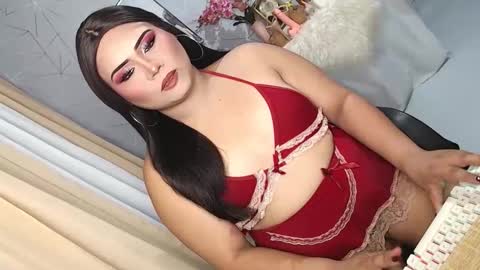 Lovely Dale online show from December 19, 2025, 2:57 pm