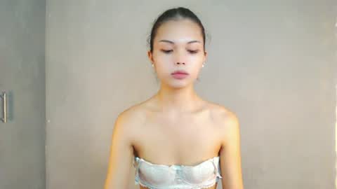 Snapshot of lovely_darlingx chatting on June 15, 2026, 2:36 am Precious . online show from June 15, 2026, 2:36 am
