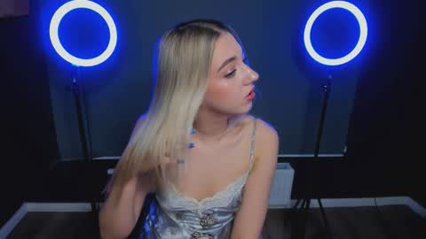 Bella 3 online show from January 14, 2026, 5:51 pm