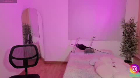 Emma online show from April 29, 2026, 1:04 pm