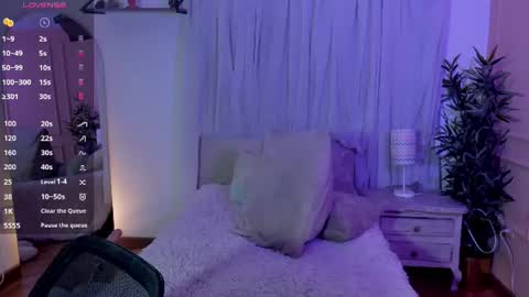 Snapshot of lovely_emma18 chatting on June 29, 2026, 1:11 pm Emma online show from June 29, 2026, 1:11 pm