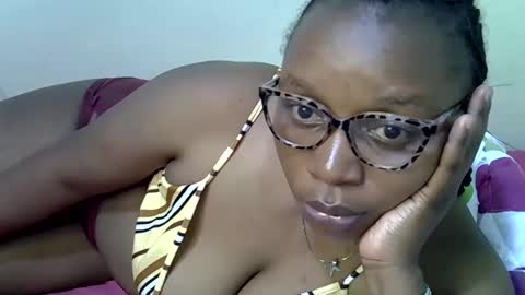 sexylover online show from April 16, 2026, 9:39 pm