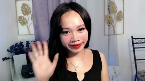 Snapshot of lovely_lianne chatting on April 12, 2026, 2:27 am lovely_lianne online show from April 12, 2026, 2:27 am
