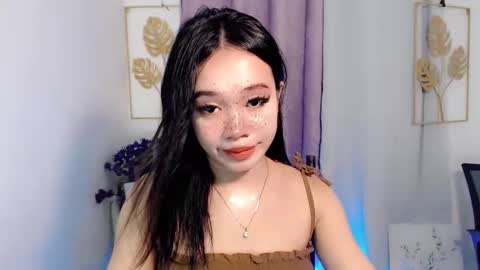 Snapshot of lovely_lianne chatting on April 27, 2026, 12:25 pm lovely_lianne online show from April 27, 2026, 12:25 pm