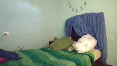 Snapshot of lovely_maia chatting on July 6, 2026, 6:21 pm Maya online show from July 6, 2026, 6:21 pm