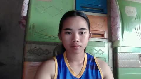 lovely_marie572336 online show from March 12, 2026, 11:33 pm