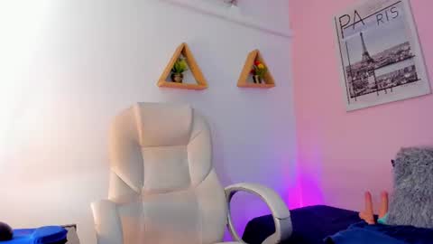 Olivia online show from July 18, 2026, 11:58 am