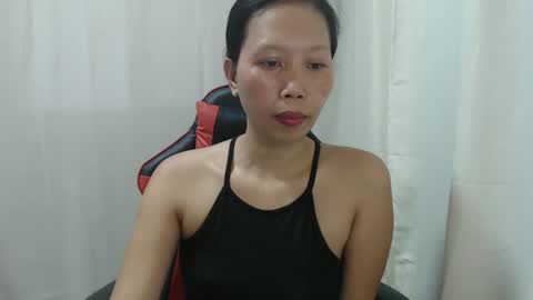 lovely_pinayxxx online show from May 5, 2026, 3:03 am
