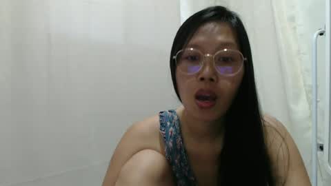 Snapshot of lovely_pinayxxx chatting on June 15, 2026, 11:29 pm lovely_pinayxxx online show from June 15, 2026, 11:29 pm