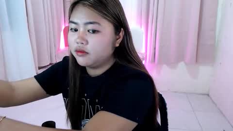 lovely_shine online show from January 17, 2026, 6:11 pm