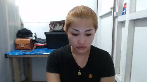 Snapshot of lovely_singlemom chatting on May 15, 2026, 10:28 pm ask me dear online show from May 15, 2026, 10:28 pm