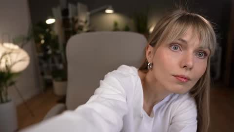 Snapshot of lovely_tammy chatting on May 27, 2026, 12:24 pm Very miss youWill be back soon Tammy online show from May 27, 2026, 12:24 pm