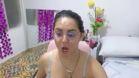 Snapshot of lovely_trix_ chatting on October 1, 2025, 12:22 pm Trix online show from October 1, 2025, 12:22 pm