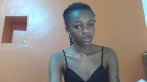 Snapshot of lovely_yvonne chatting on October 13, 2025, 10:48 am Lovely yvonne online show from October 13, 2025, 10:48 am