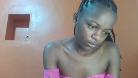 Snapshot of lovely_yvonne chatting on November 8, 2025, 9:31 am Lovely yvonne online show from November 8, 2025, 9:31 am