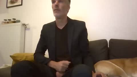 Max online show from September 9, 2025, 3:39 am