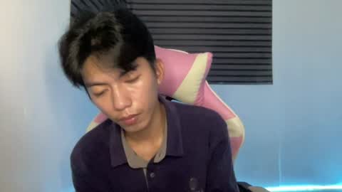 lovelyboy_jm online show from July 8, 2026, 5:34 am