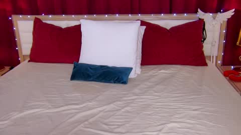 Snapshot of lovelycaroline_ chatting on March 7, 2025, 4:24 am Caroline online show from March 7, 2025, 4:24 am