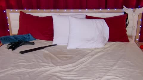 Snapshot of lovelycaroline_ chatting on March 10, 2025, 7:42 am Caroline online show from March 10, 2025, 7:42 am