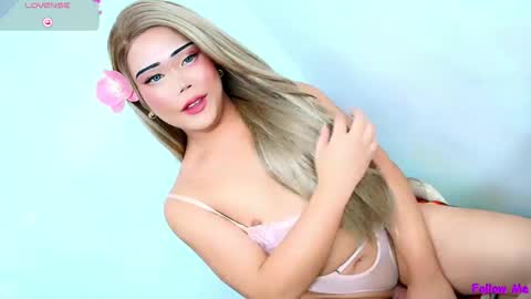 lovelydollsandra online show from November 2, 2025, 7:16 pm