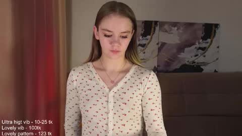 lovelygracee online show from November 2, 2025, 1:35 pm