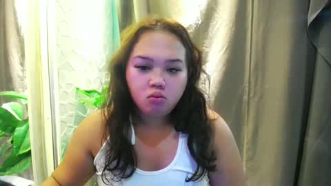 Snapshot of lovelyhot_christinexx chatting on February 4, 2026, 2:39 am Christine online show from February 4, 2026, 2:39 am