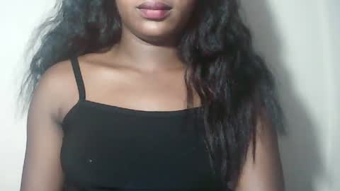 Snapshot of lovelylarra chatting on April 3, 2026, 7:34 pm lovelylarra online show from April 3, 2026, 7:34 pm