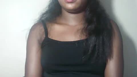 Snapshot of lovelylarra chatting on April 4, 2026, 7:55 pm lovelylarra online show from April 4, 2026, 7:55 pm