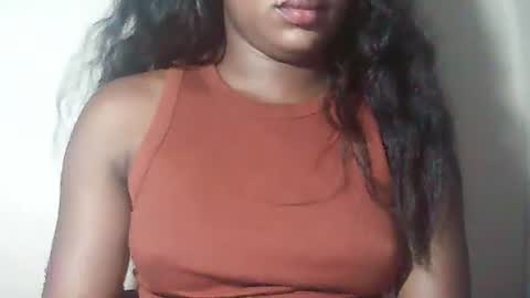 Snapshot of lovelylarra chatting on April 6, 2026, 8:21 pm lovelylarra online show from April 6, 2026, 8:21 pm
