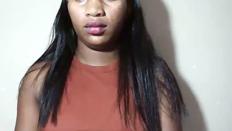 Snapshot of lovelylarra chatting on April 18, 2026, 8:07 am lovelylarra online show from April 18, 2026, 8:07 am