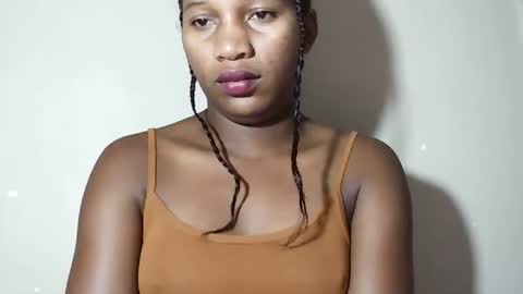 Snapshot of lovelylarra chatting on May 1, 2026, 9:30 pm lovelylarra online show from May 1, 2026, 9:30 pm