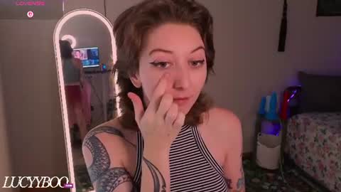 lovelylittlelucyy online show from July 22, 2026, 11:18 pm