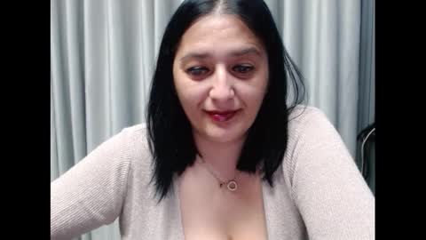 lovelymary42 online show from February 27, 2025, 10:42 pm