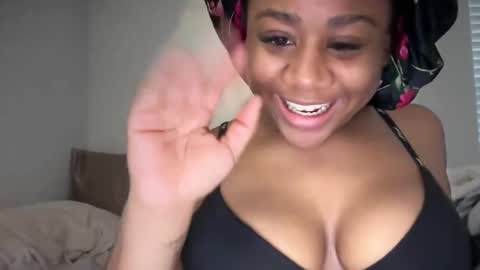 lovelymayaaa online show from January 2, 2025, 6:12 pm