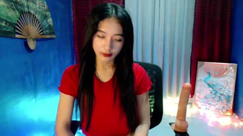 lovelypetite143 online show from July 5, 2026, 4:19 am